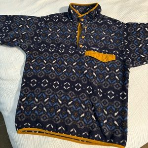 Patagonia Synchilla fleece sweater - patterned + colourful, tundra cluster navy